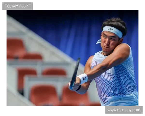 布云朝克特直落两盘胜对手，锁定澳网正赛席位